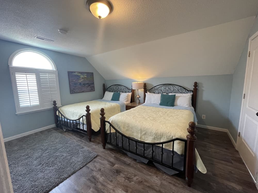 Harbour Square Suites