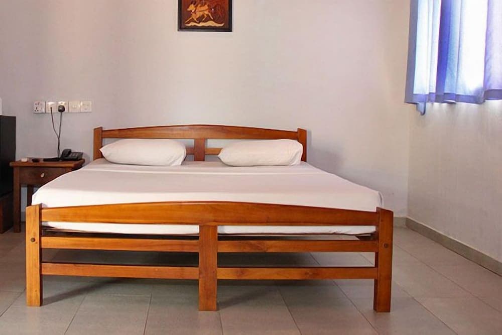 Roy Villa Beach Hotel