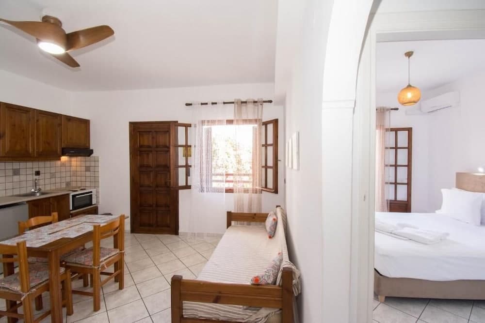 Rena Apartments Gouves