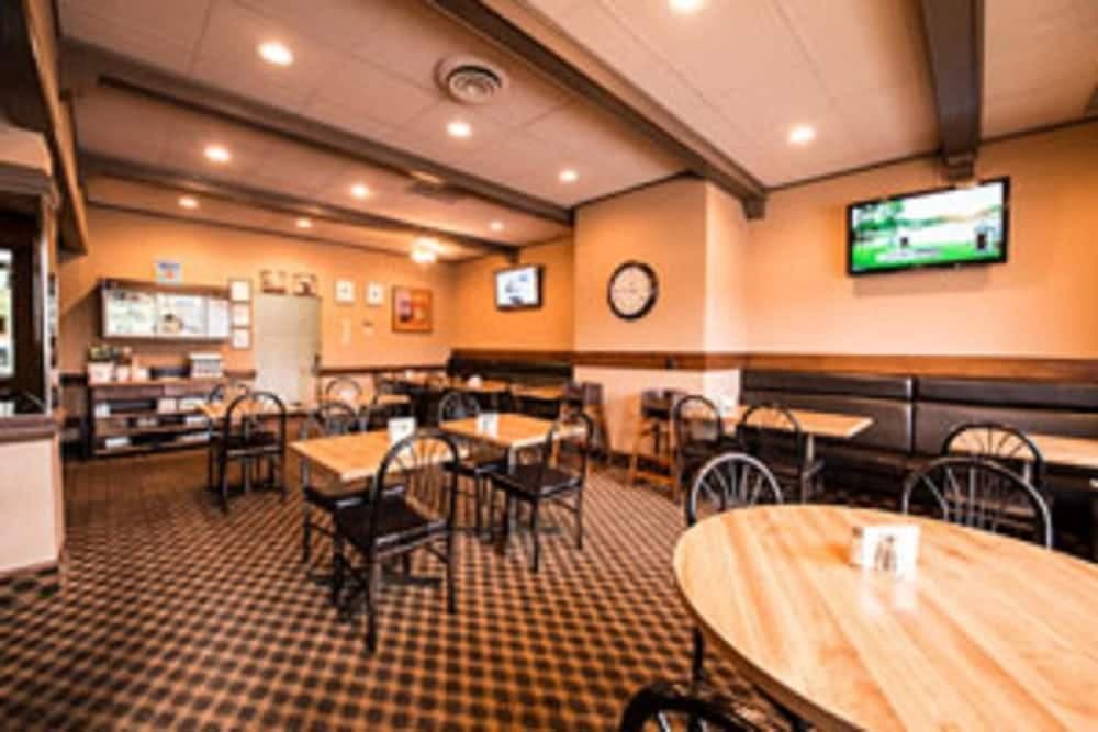 Curtis Gordon Motor Hotel