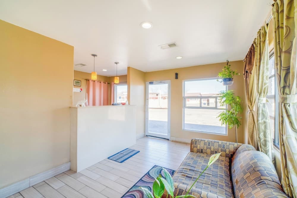 Capital O Hotel Beeville - US 181