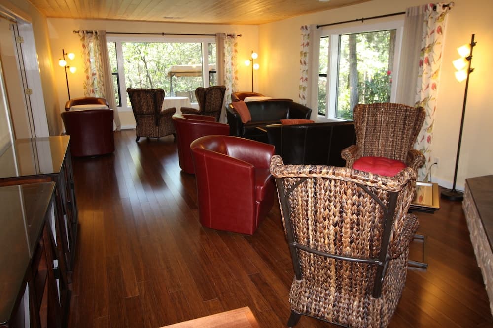 The Inn at Shasta Lake