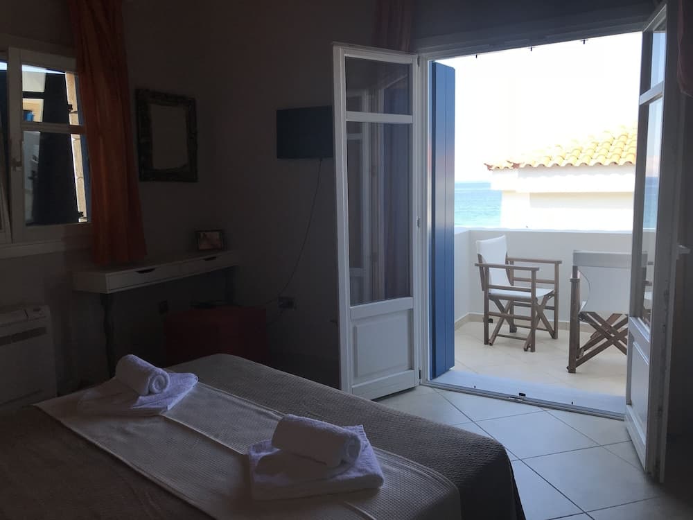 Castri Village - Kythira Quality Resort