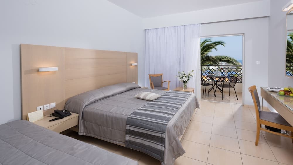 Grand Hotel Holiday Resort