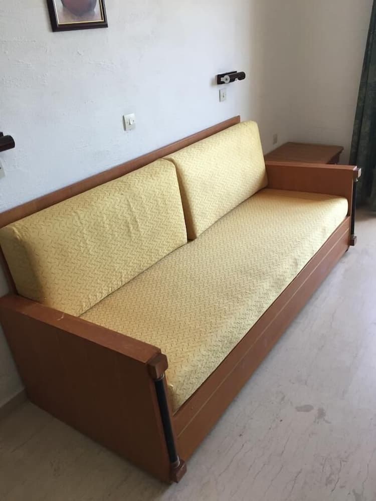 Diamond Beach Apts & Studios