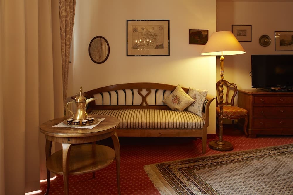 Sunneschlössli Lodge