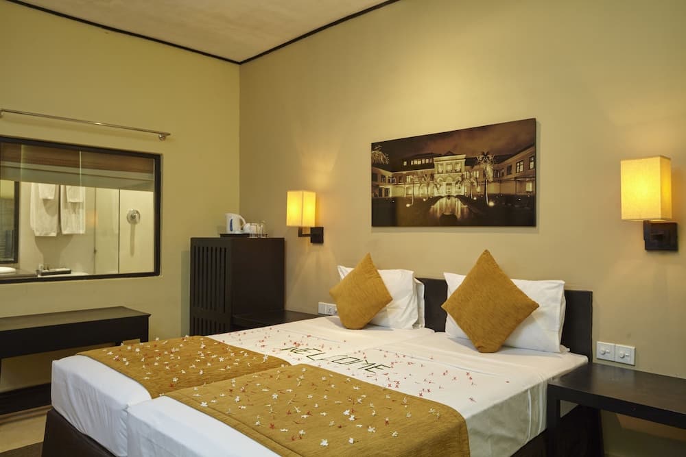 EKHO Lake Polonnaruwa