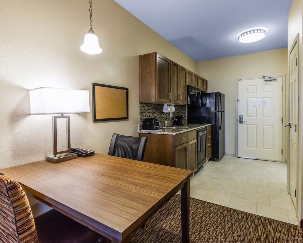 MainStay Suites Watford City - Event Center
