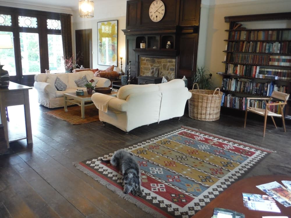 Costislost Organic Retreat