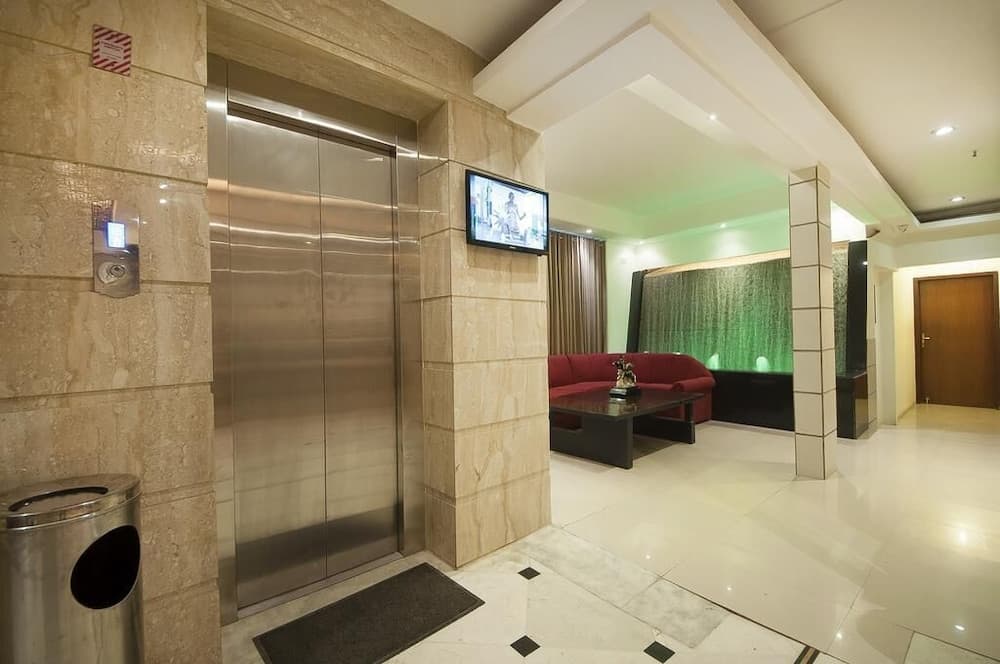 Airport Hotel De Aura