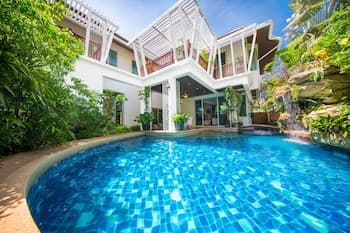 PARADISE Pool Villa Pattaya in Tropicana Village