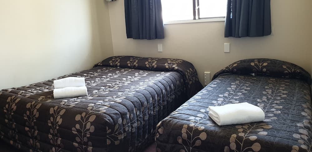 Commodore Motor Lodge