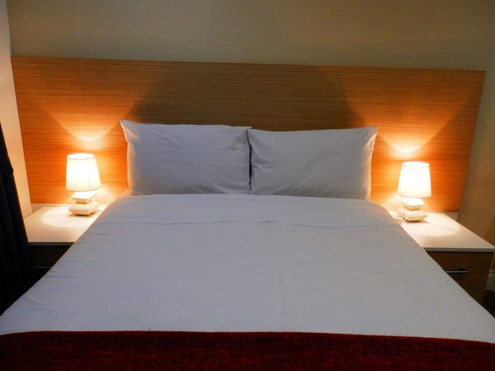 Heathrow Traveller B&B