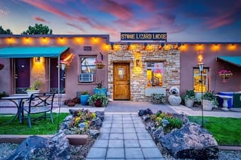 Stone Lizard Lodging