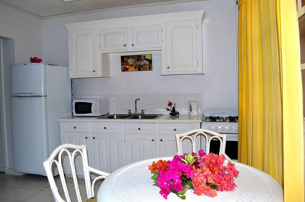 Beachcross Villa Apartments