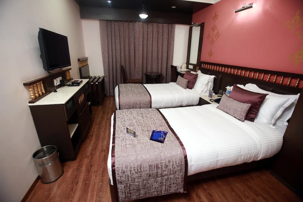 OYO 1395 Hotel Gandhi International