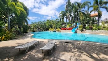 Bakasyunan Resort Zambales