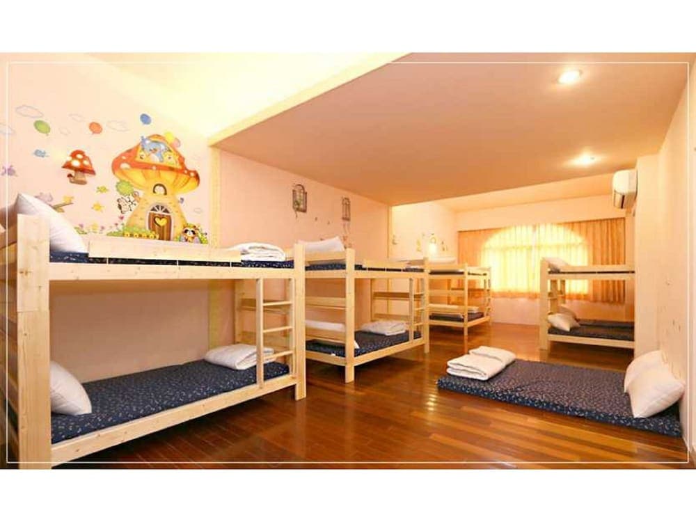 Chalucet Castle Hostel