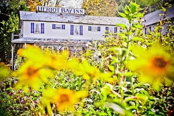 Heriot Bay Inn