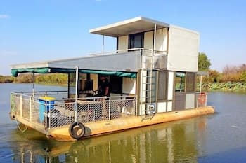 Corroboree Houseboats