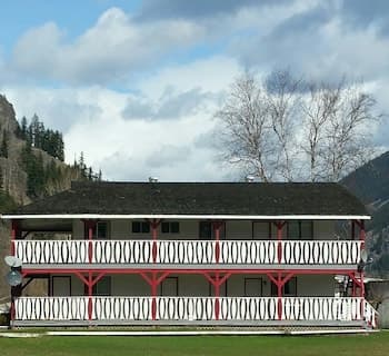 Rivermount Motel Campground and RV Park