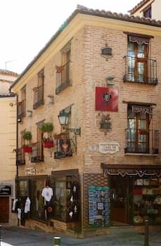 Hospedería Casa De Cisneros