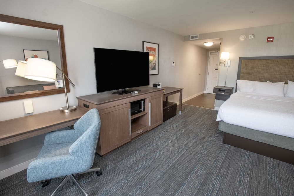 Hampton Inn & Suites Cincinnati / Kenwood