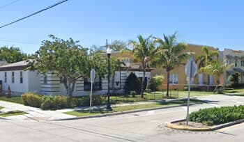 4BR, 4BA House near Entertainment and Beach