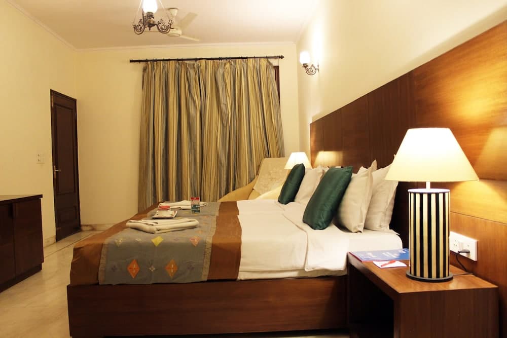 OYO 610 Hotel Residence Phase 3