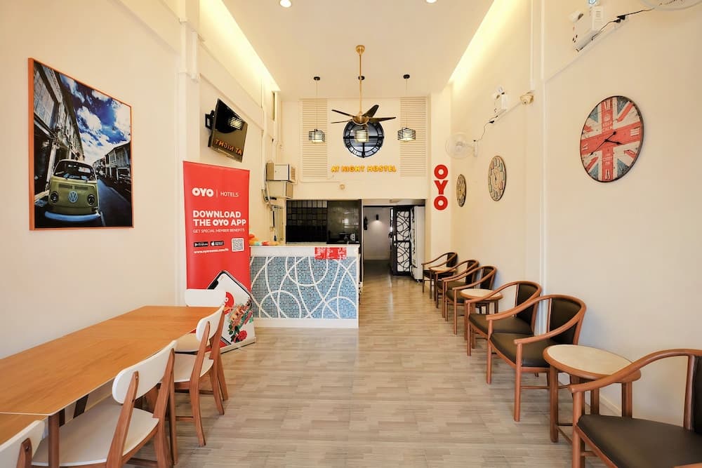 OYO 501 At Night Hostel