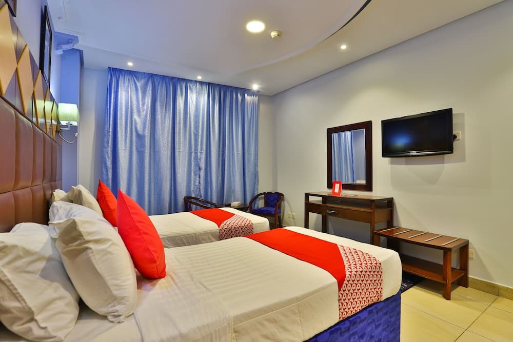 OYO 372 Nawazi Watheer Hotel