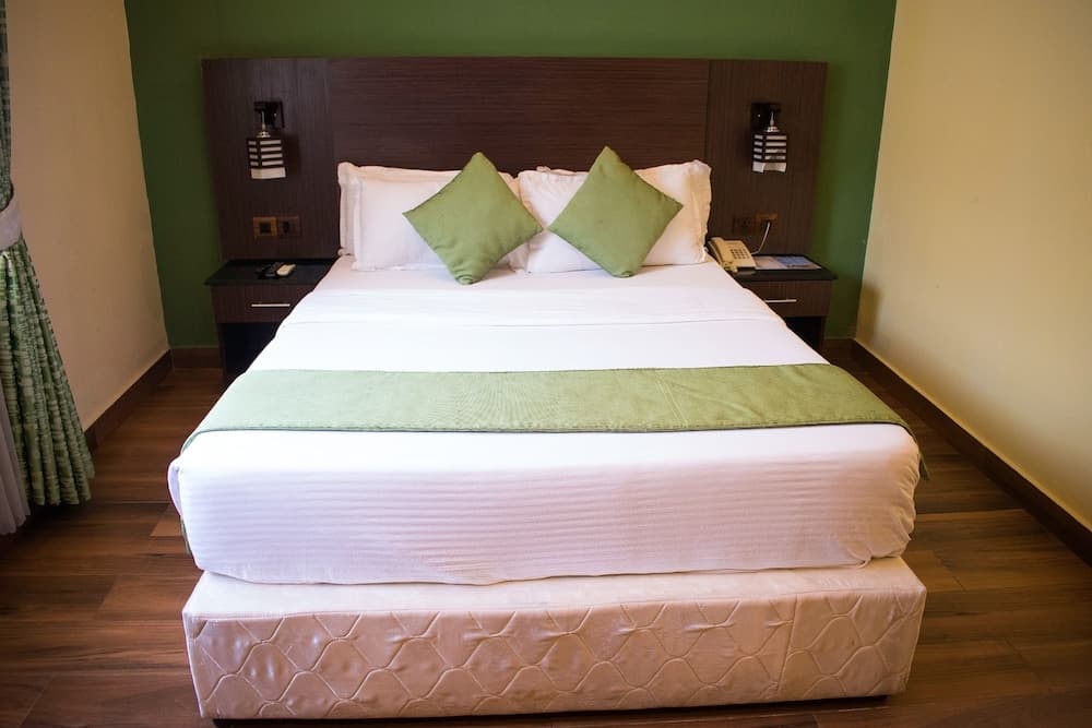 Atlantic Hotel And Suites