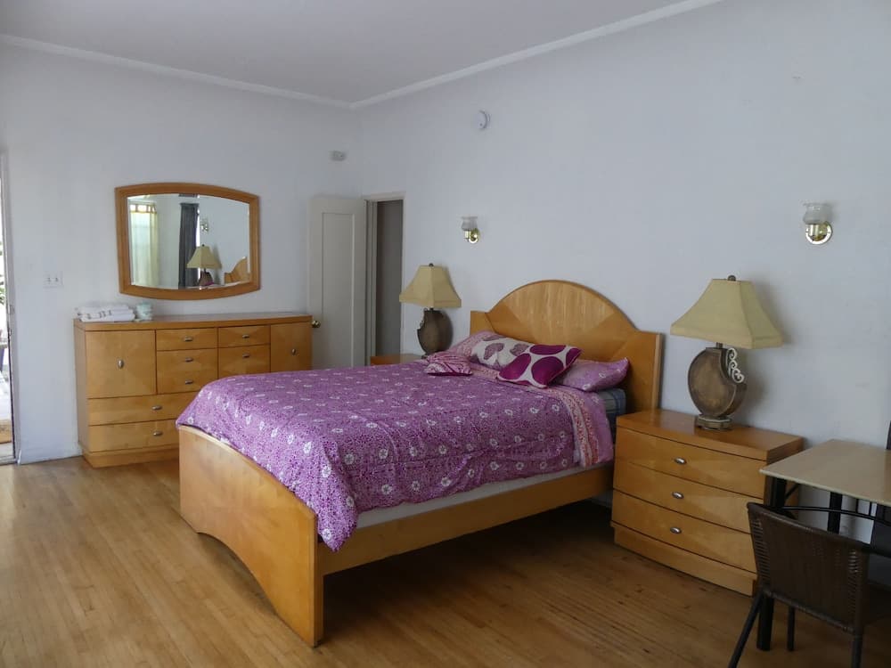 Wilshire Orange Hotel