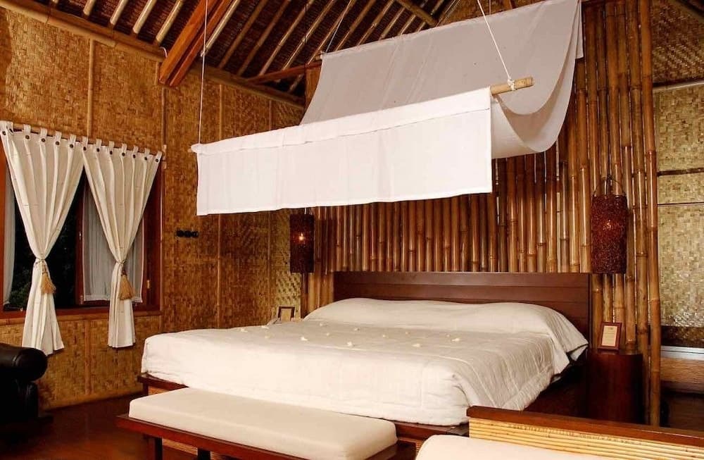 Kampung Sampireun Resort & Spa