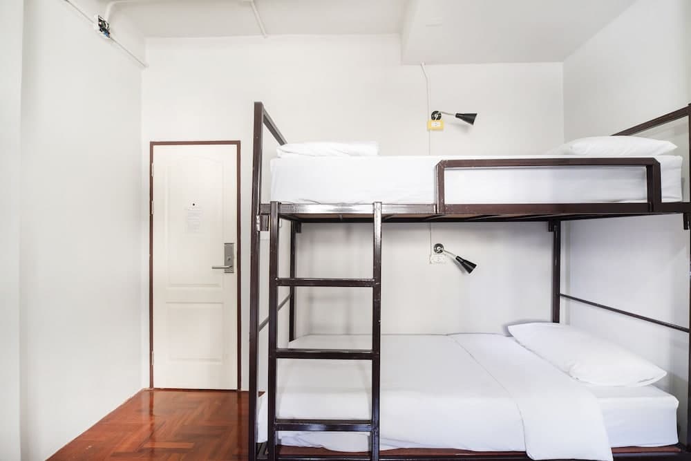 Bangkok Check Inn - Hostel