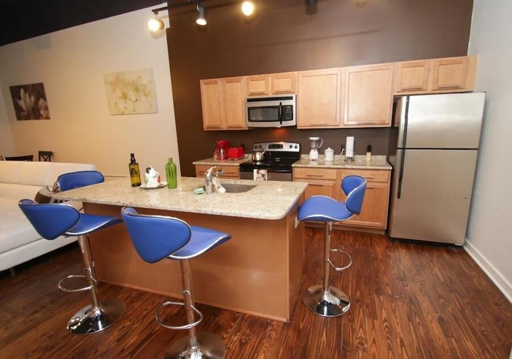 Renaissance Properties - 15 & Chestnut