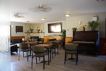 Hush Lodge & Cottages