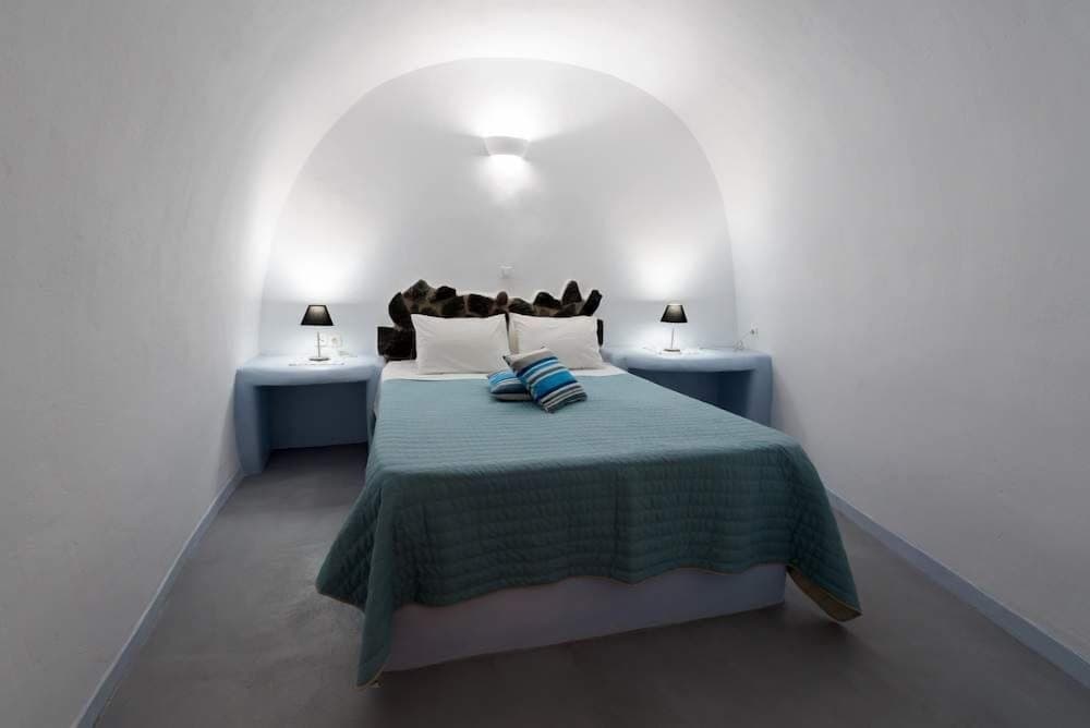 Fira white residence