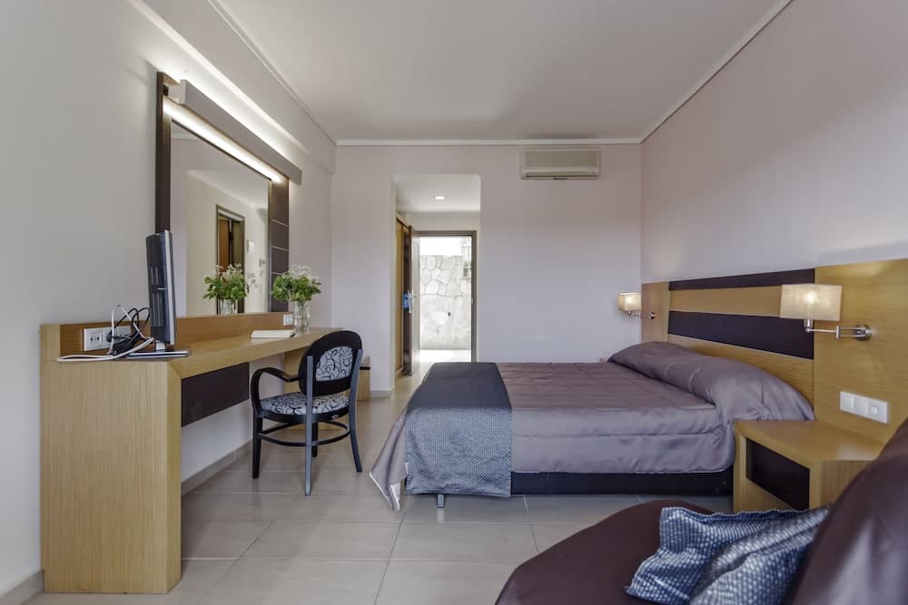 Lagomandra Hotel & Spa