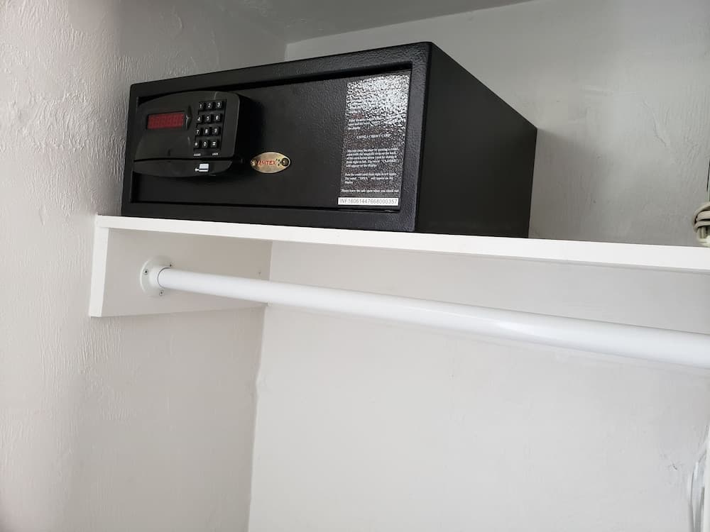 Flamingo Inn Beachfront