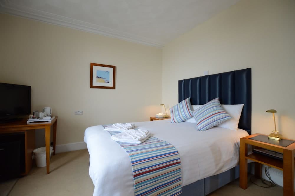 Pink Beach Guest House