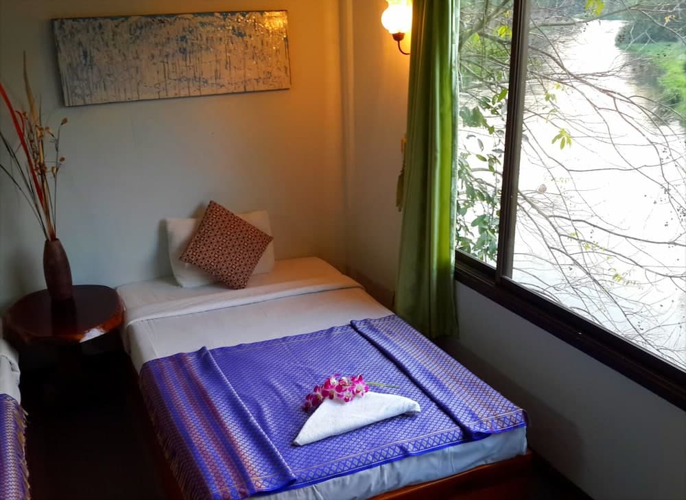 Suanphet Riverview Resort