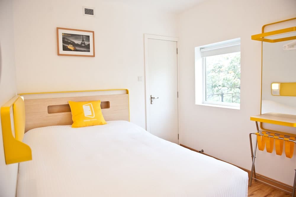 Bloomrooms @ Indiranagar