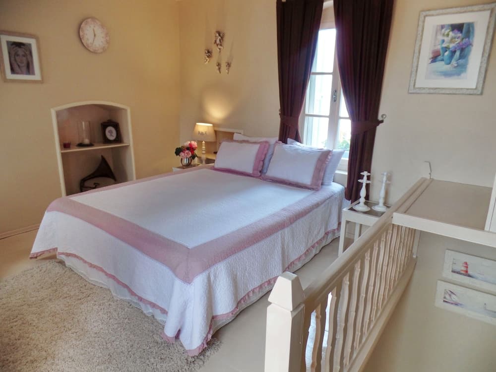 8 Oda Boutique Homes