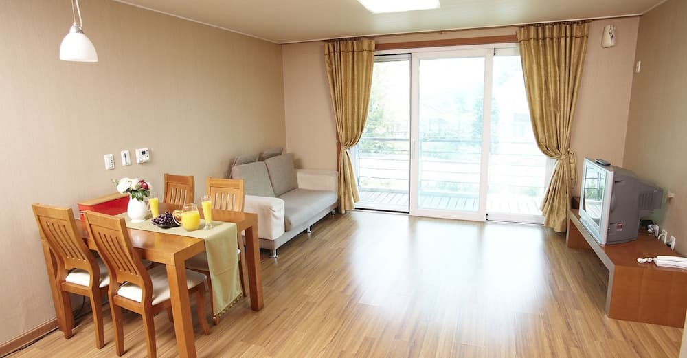 Club Olympia Pension & Resort