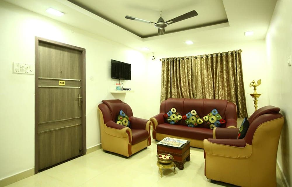 OYO 1223 Maruthi Residency