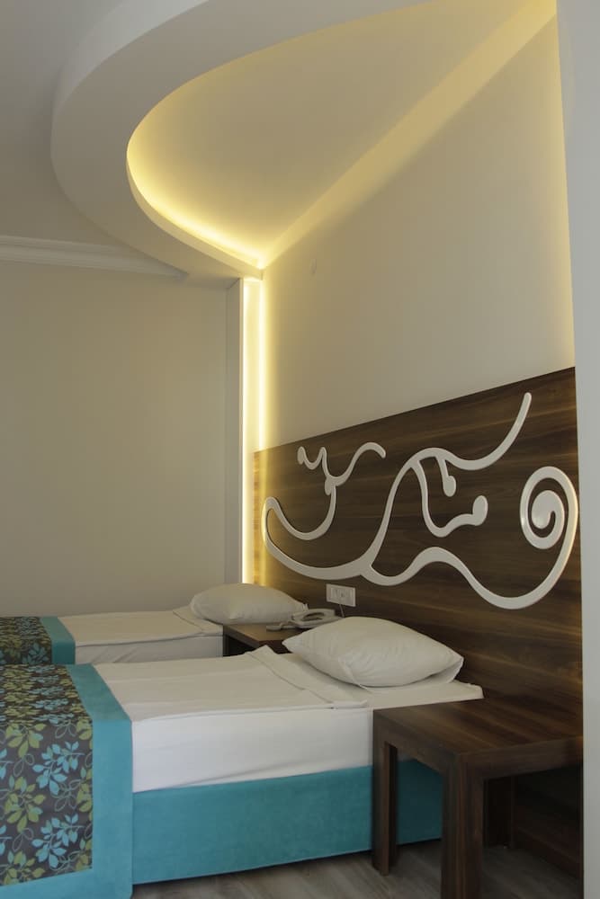 Kleopatra Blue Hawaii Hotel