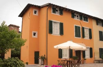 Bed & Breakfast Lucca Fora