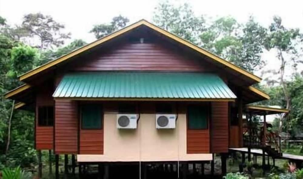 Bilit Adventure Lodge