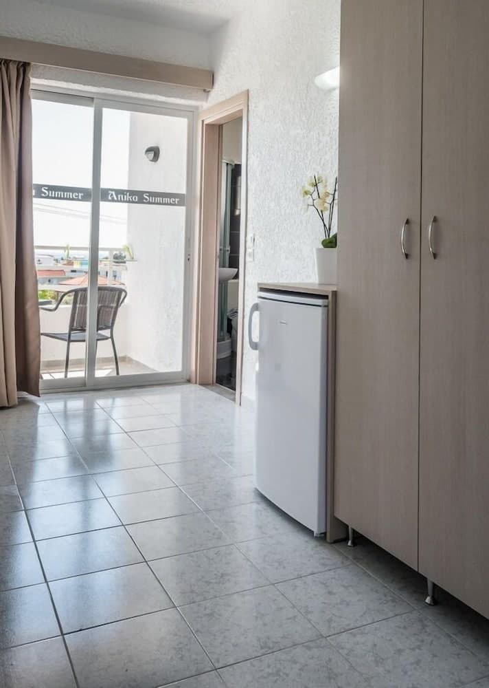 Essential Summer - Adults only